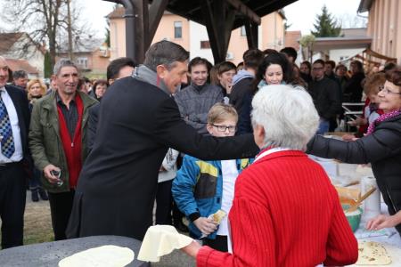 Predsednik Republike Slovenije Borut Pahor na prireditvi ob mednarodnem dnevu maternega jezika na Razkrižju 124